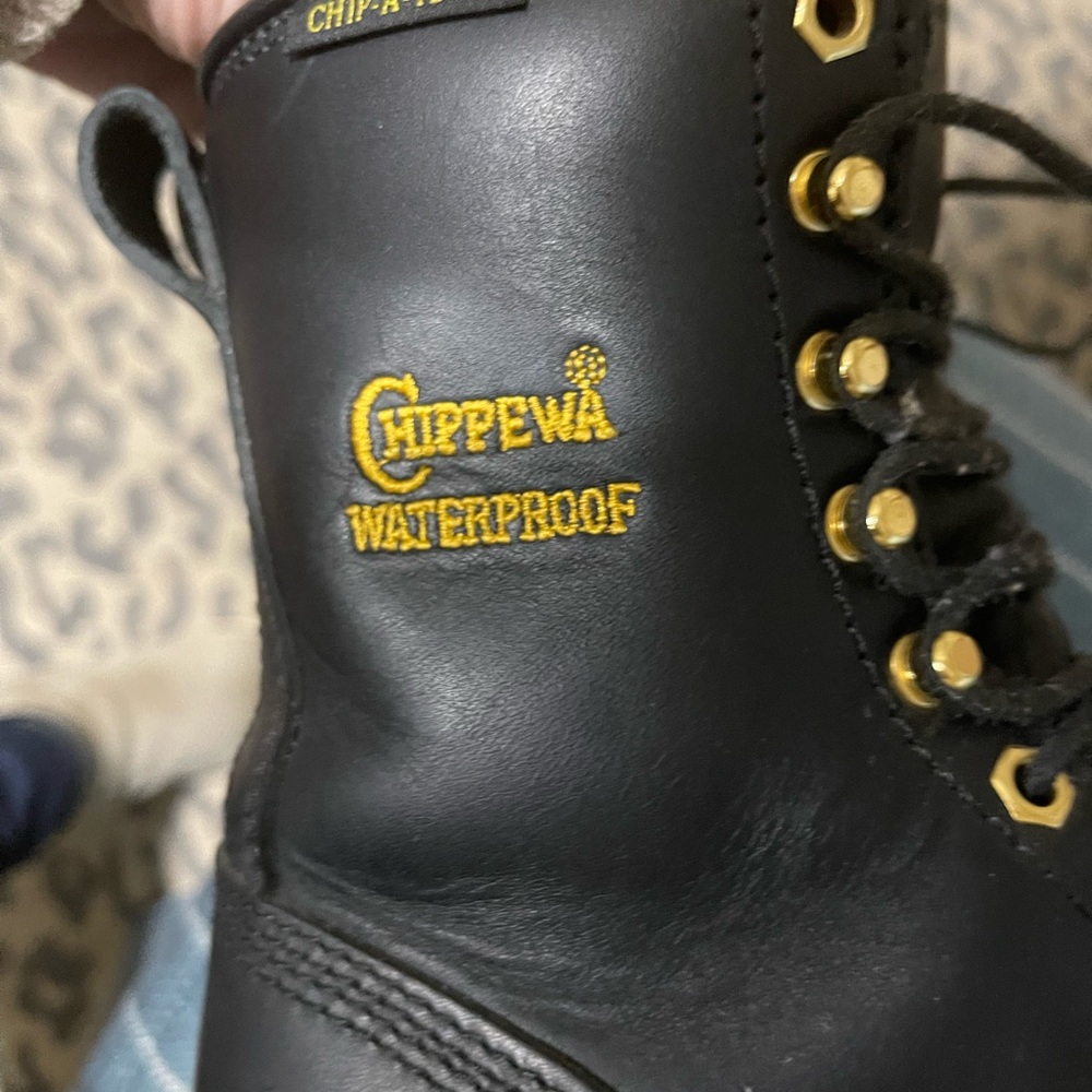 Like new woman’s Chippewas size 7 super nice.  Steel toe. - Picture 3 of 9